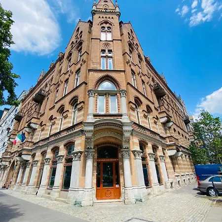 1898 Aparthotel