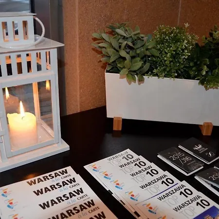 Apart Otel 1898 Varşova