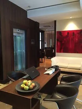 1898 Apart Otel Varşova